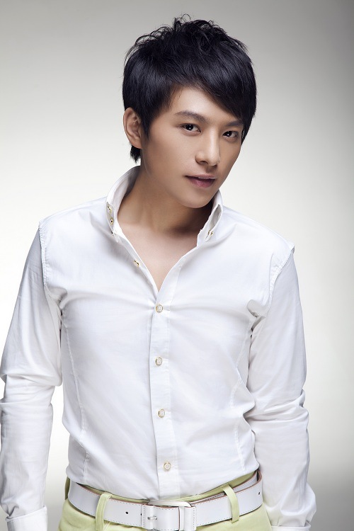 张津涤新歌十月妈咪驾到写真首秀电眼魅力